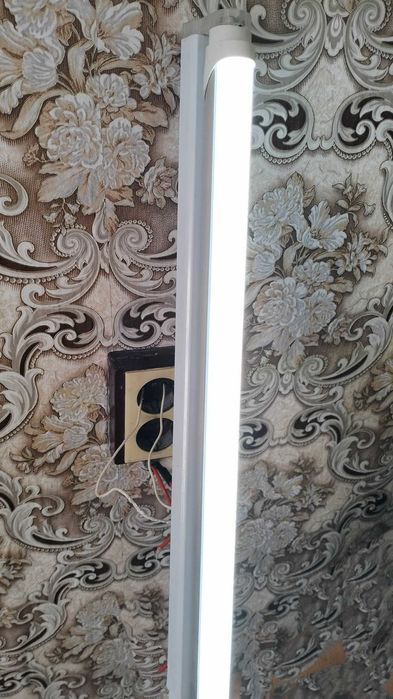 Луминесцентна Лампа