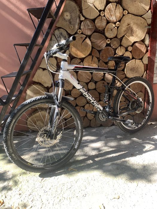 Bicicletă focus full suspension