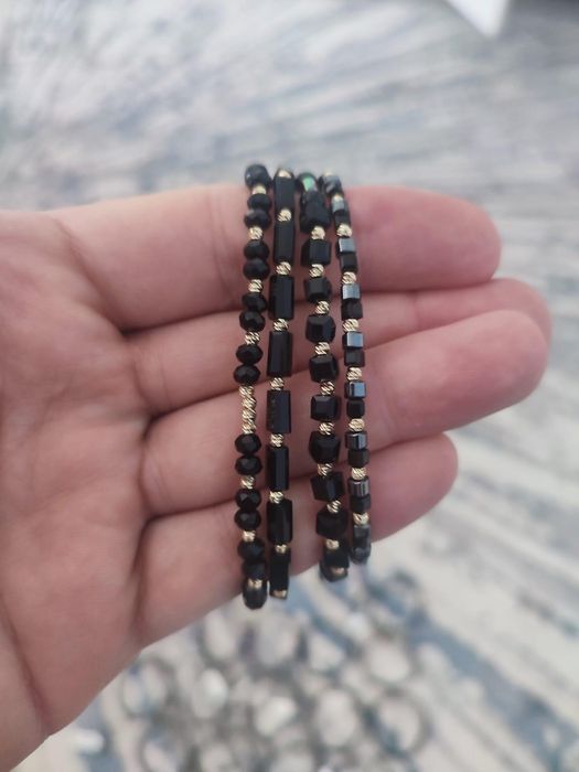 Brățară biluțe onix / aur