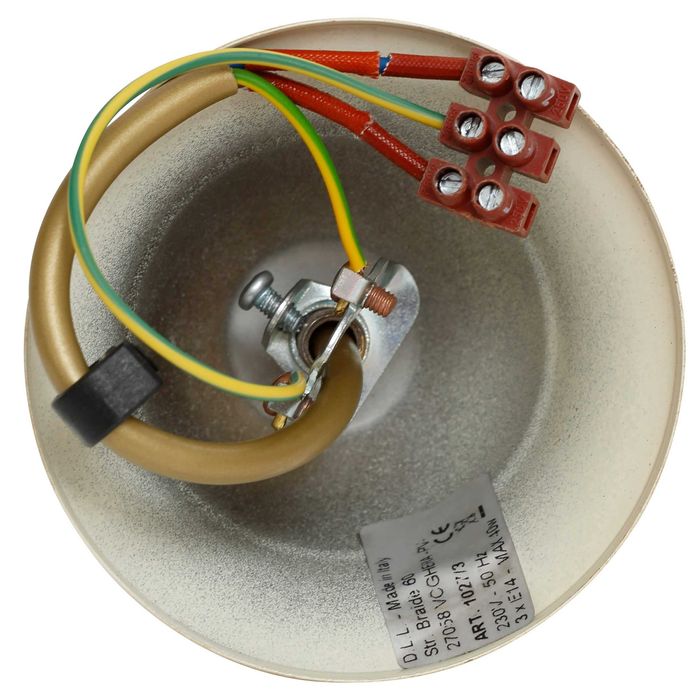 Продавам лампи за стени,външни,и полюлей за стаи.Нови..