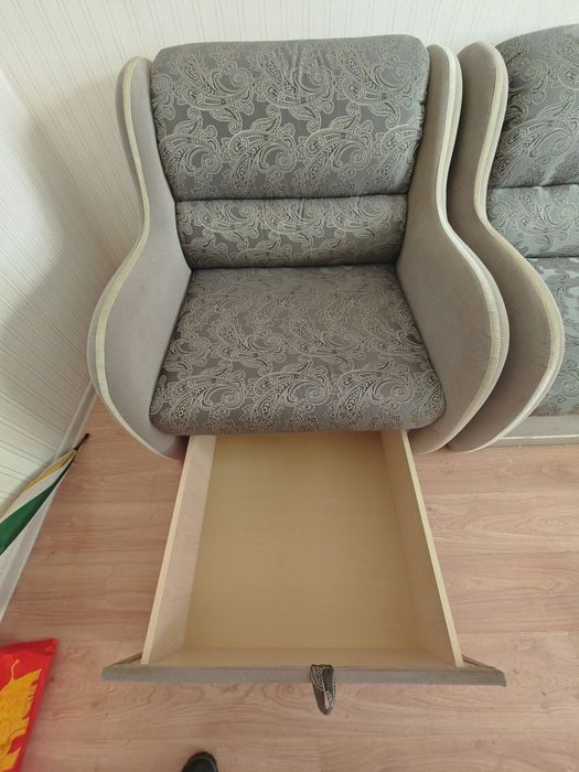 Продам диван угловой в отс