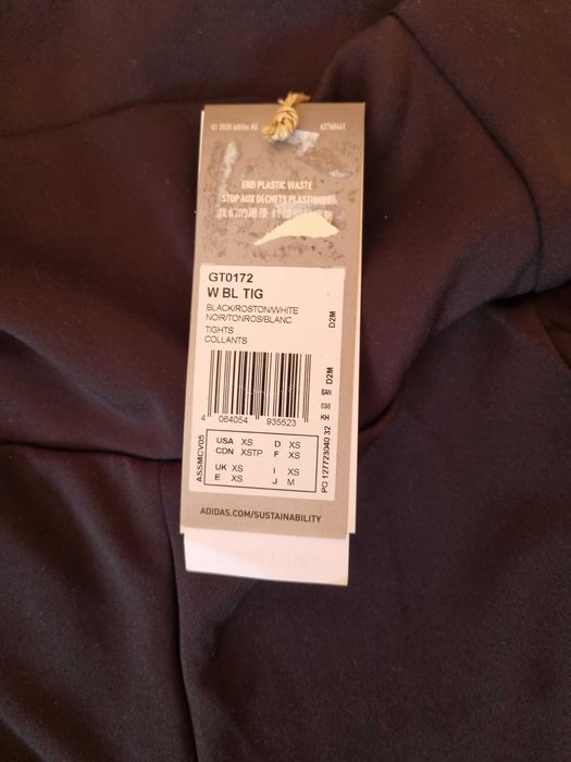 Продавам чисто нов оригинален дамски клин  Adidas originals Aeroready