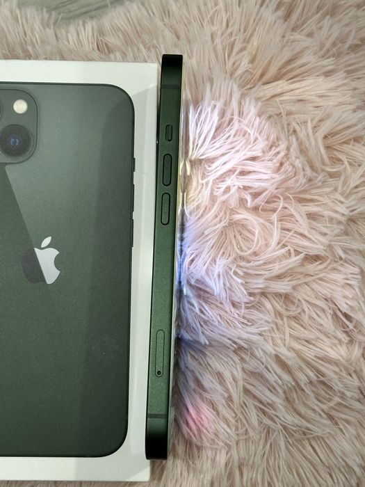 IPhone 13 128 GB Перфектен!