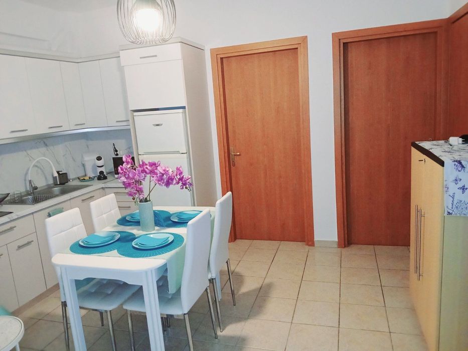 Апартамент с две спални в Паралия Офринио на 100 метра от плажа