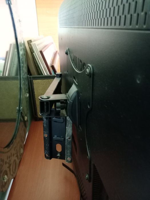 Vând Televizor Philips 80 diagonala, perfecta stare de aspect și functinare
