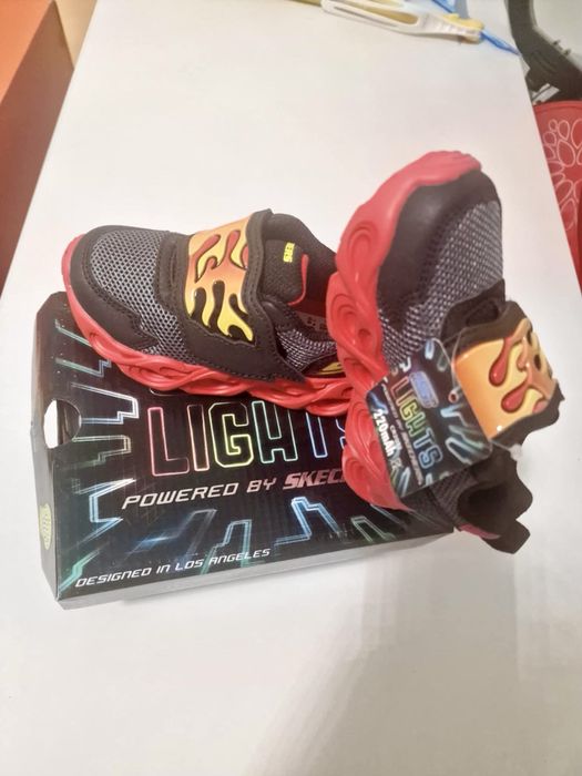 Adidasi Skechers 23 Noi