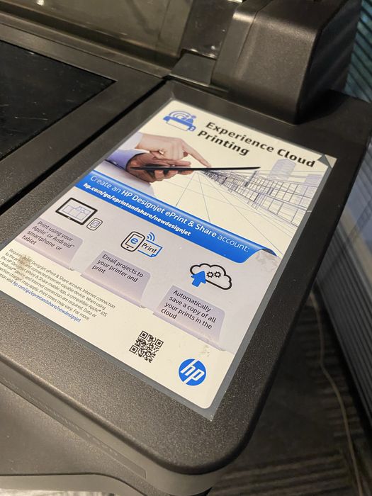 Плоттер HP DesignJet T520 ePrinter.