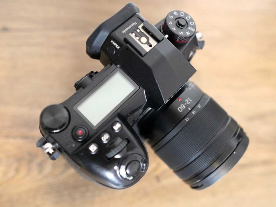 Panasonic Lumix DC-G9  Kit cu Lumix G 12-60mm f/3.5-5.6 OIS