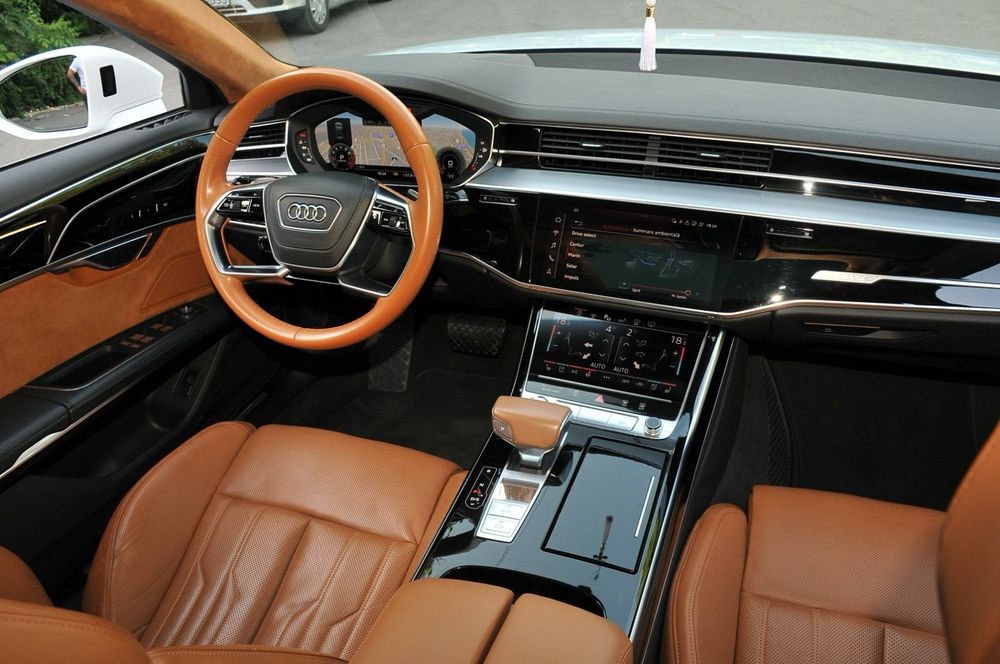 Audi A 8 Quattro  55 TFSI  Hibrid 100% km reali