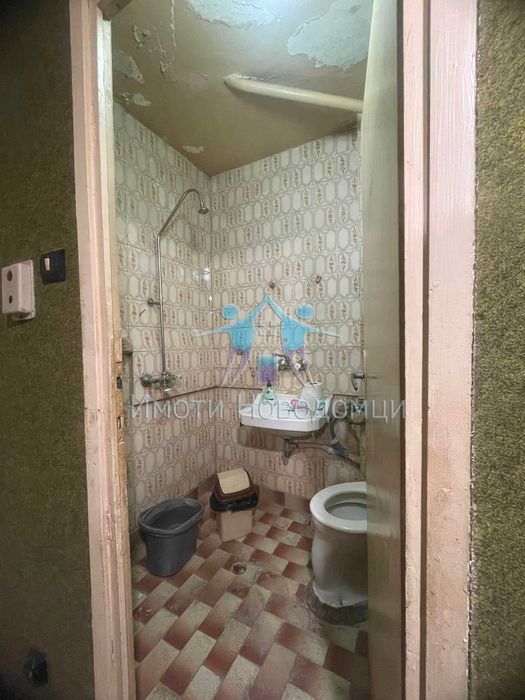 Двустаен, Шумен, Добруджански