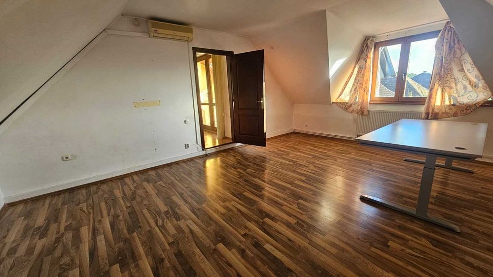 Casă de închiriat – 350 mp  Mediaș str. Cristalului