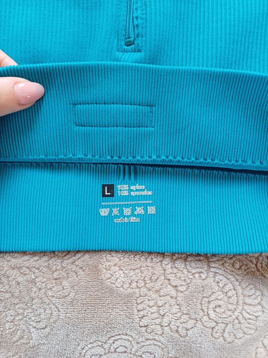 Спортна дамска тениска Genezis