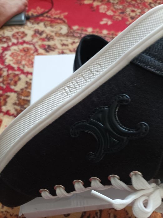 Кроссовка женская