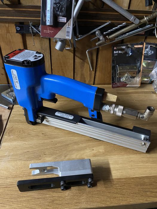 Пневматичен Такер за телбод 22х19-32