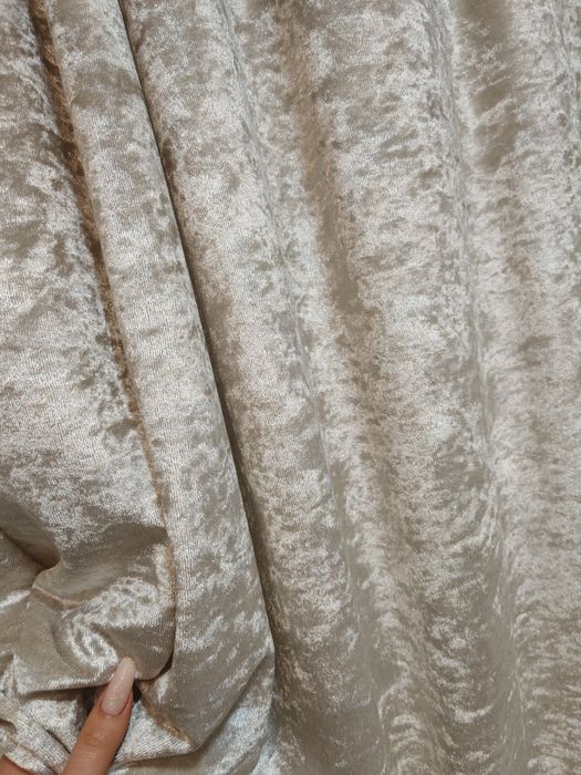 Vând draperii catifea champagne, căptușite (duble)
