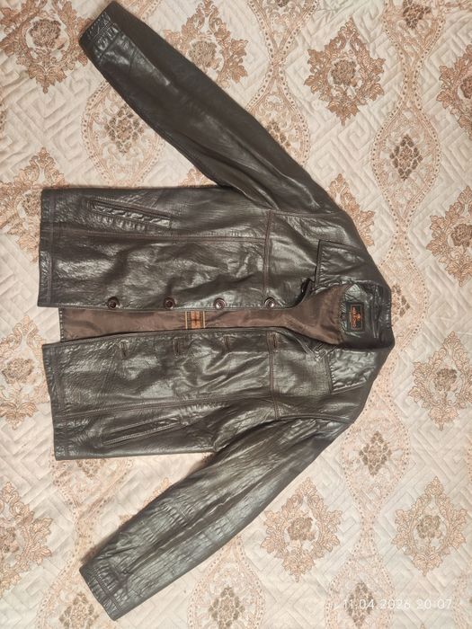 Куртка кожаная в отличном состоянии 46р.