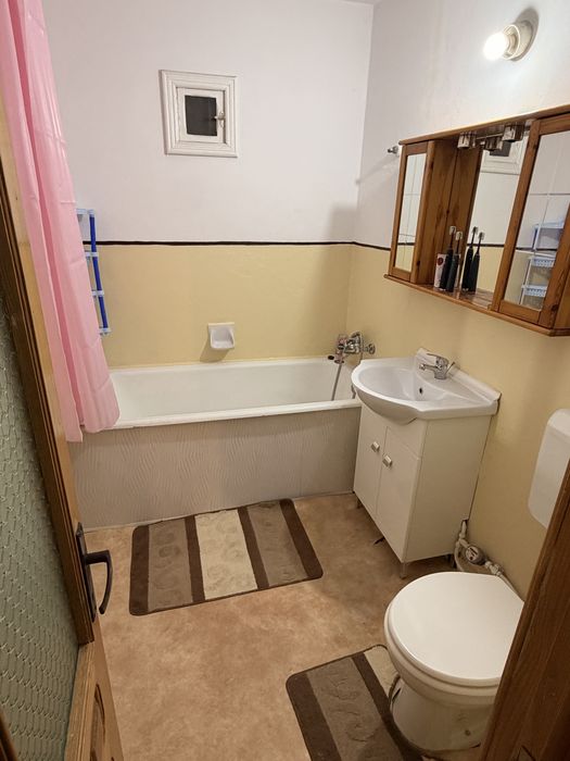 Apartament cu 3 camere zona 2 Stejari