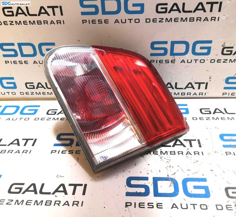 Stop Lampa Tripla Dreapta de pe Haion Haion Portbagaj Toyota Avensis 3 Facelift T27 Break Combi 2009 - 2018 [N0300]