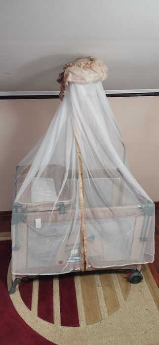 Продаётся 8 в 1 кровать манеж Seedo