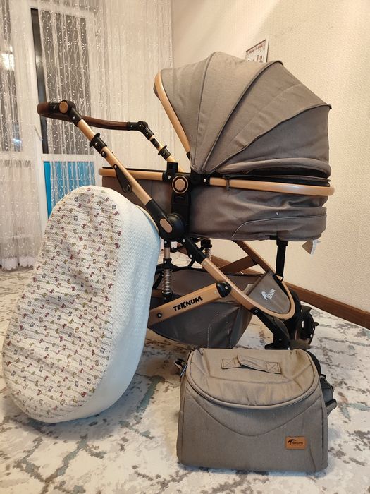 Продам две коляски по цене одной