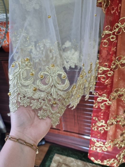 Келинлар учун ансамбль Янги кийилмаган