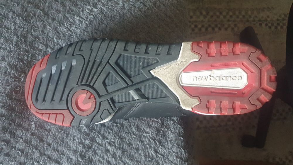Adidasi New Balance 650