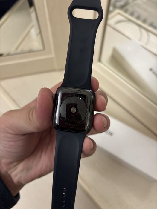 Продам Apple Watch SE 40 mm
