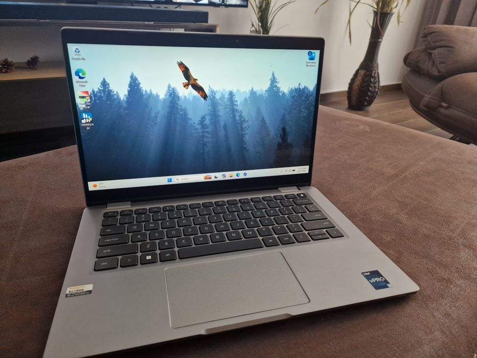 Dell Latitude 5330 - i7 vPRO - 16 GB - 256 M2