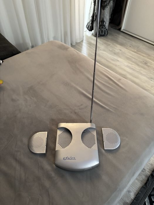 Radio  CD   player. …….