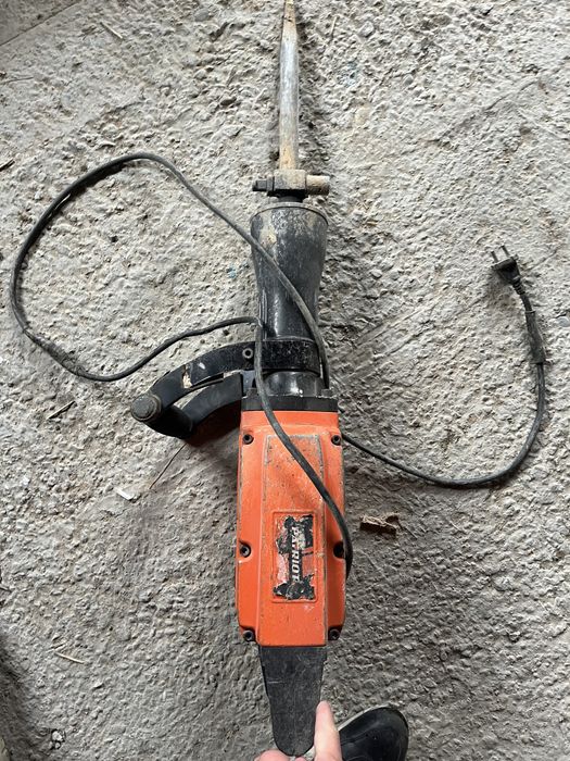 отбойник перфоратор