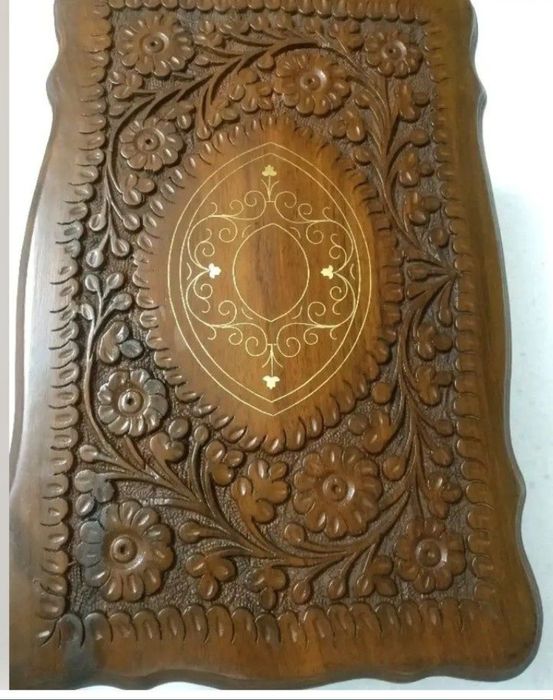 Винтажная шкатулка для украшений..