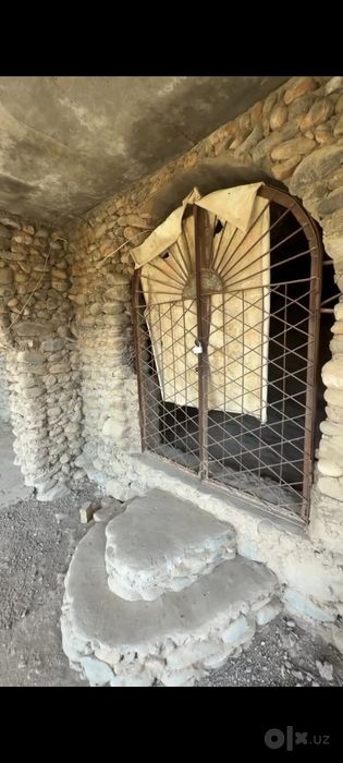 Қурилиши тугалланмаган ҳовли сотилади.