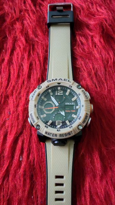 Мъжки часовници няколко модела