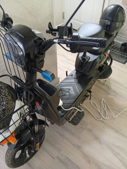 Электронный мопед