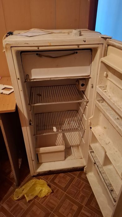 Продам холодильник