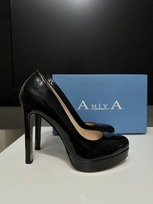 Туфли черные лакированные