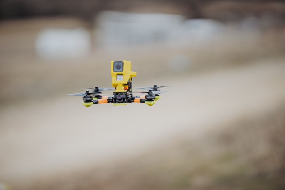 Дрон заснемане и видео монтаж – FPV, Mini дрон и наземно видео