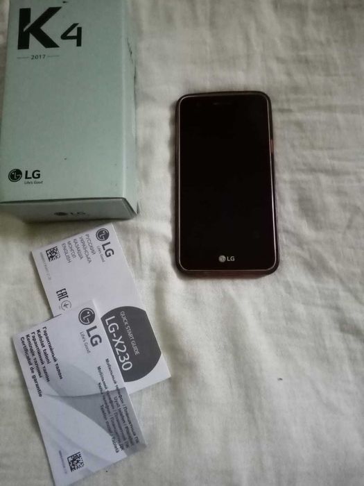 Продам сотовый LG x30