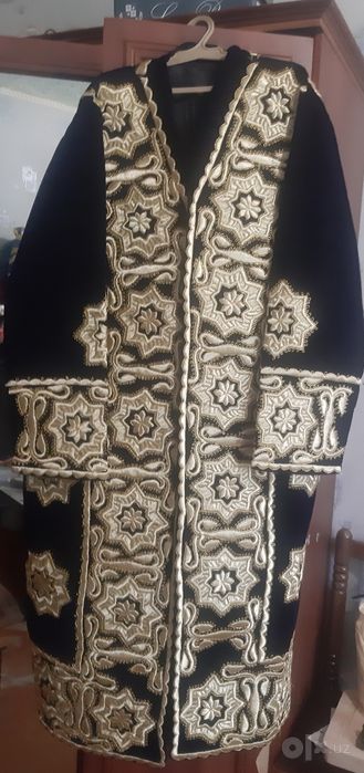 Чапан национальный золотошвейный