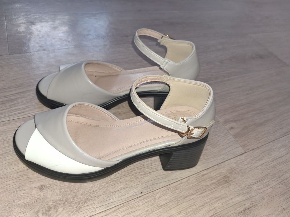 Продам обувь за 10000