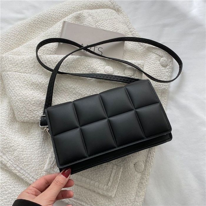 Женская сумка через плечо