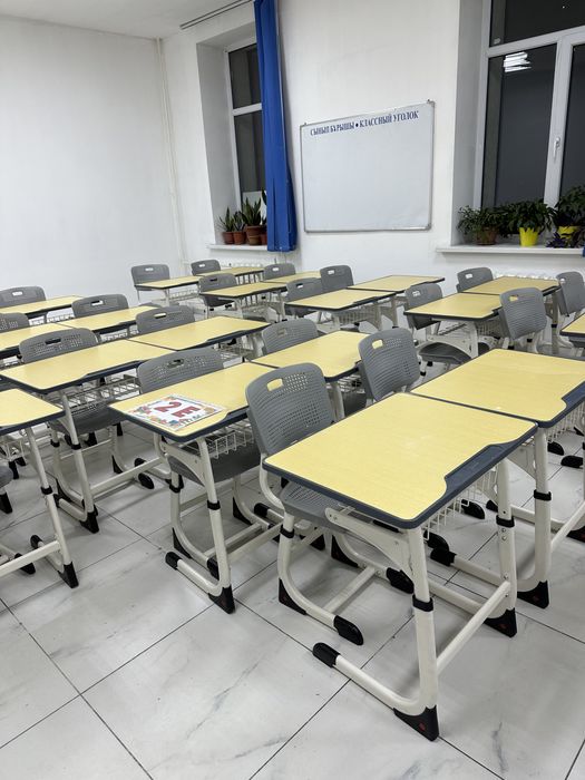 Школьная парта