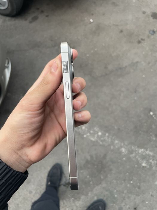 Iphone 15pro max natural