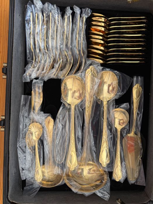 SBS Solingen „Vienna“ – луксозен комплект прибори, 72 части,