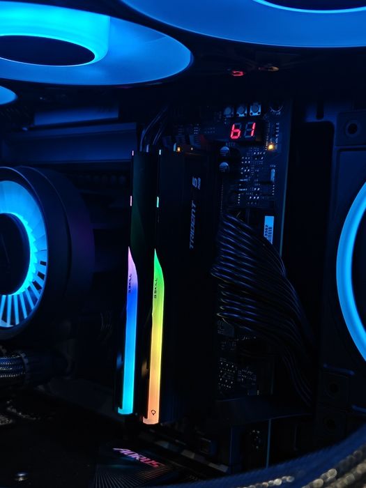 Ryzen 7800x3d/RTX 5070TI 16g/DDR5 32/Ssd 1T