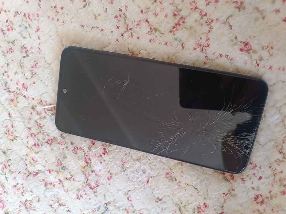 Redmi se 12s два телефона