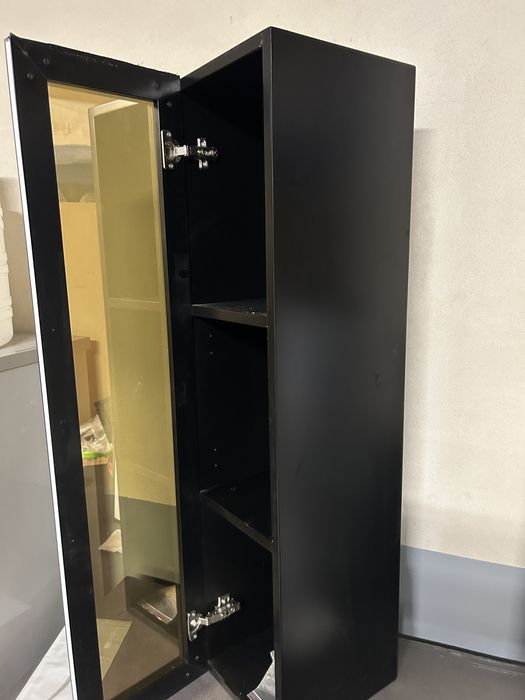 Бюро и вертикален шкаф