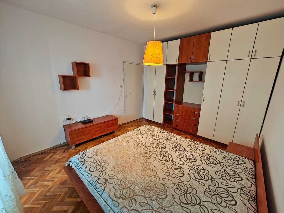 Дава се под наем Двустаен апартамент в Русе, Център - 70 кв.м за 300 € - Снимка #4