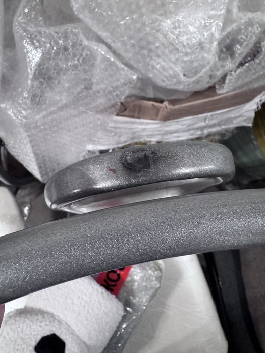 Продам 2 стула новые