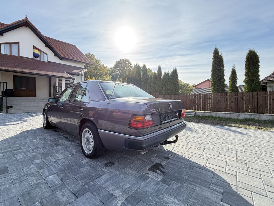 MERCEDES-BENZ E-Class 1991 — imagine 2